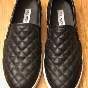 Steve Madden Quilted Slip Woman's size 9.5